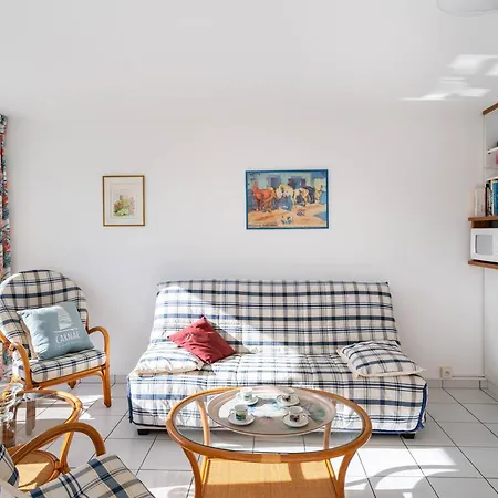 Carnac: 3p Avec Piscine Chauffee, Terrasse Et Parking, A 1 Km De La - Fr-1-477-245 * Carnac